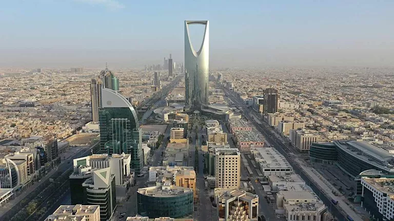 السعودية: قرار بعمل موظفي المكاتب الإدارية بالرياض عن بعد حتى إشعار آخر